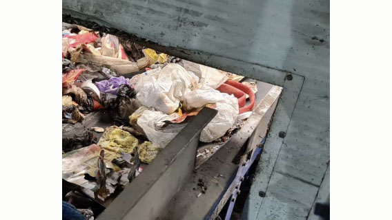 Голову и руки неопознанного мужчины нашли в мусоре на северо-востоке Москвы