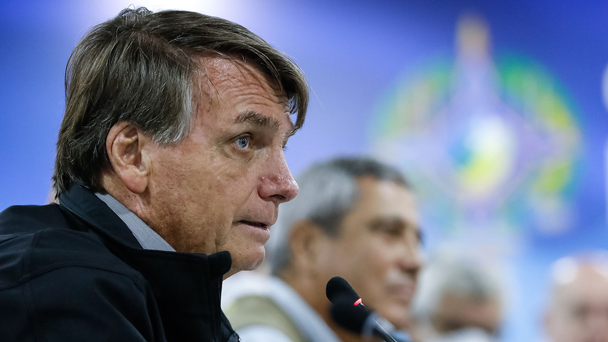 Состояние экс-президента Бразилии Болсонару ухудшилось после операции