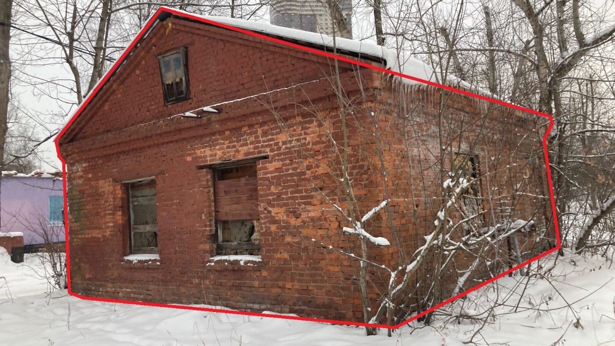 Здание ветхой водонапорной башни демонтировали в Хорошево-Мневниках