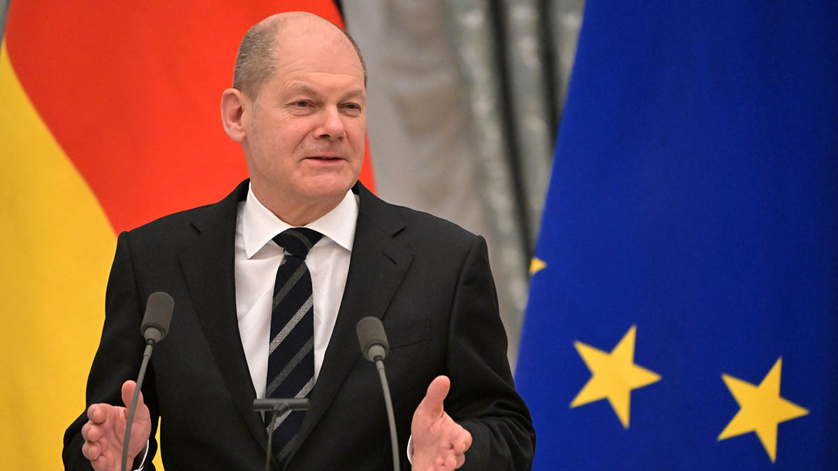 Шольц заявил, что ситуацию в Донбассе нельзя назвать «геноцидом»
