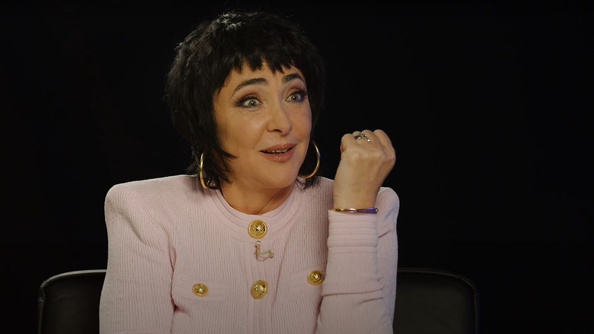 Лолита обматерила коммунальщиков, отключивших ее дом от газа