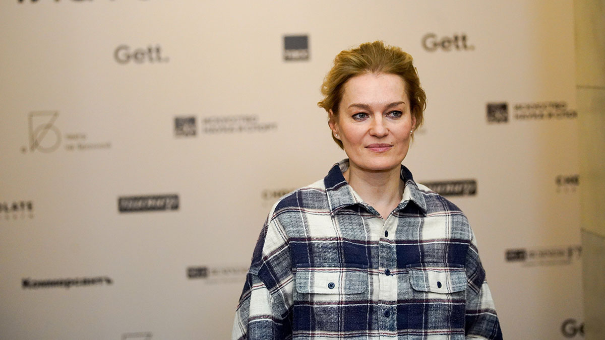 Актриса Виктория Толстоганова опубликовала фото своих троих детей
