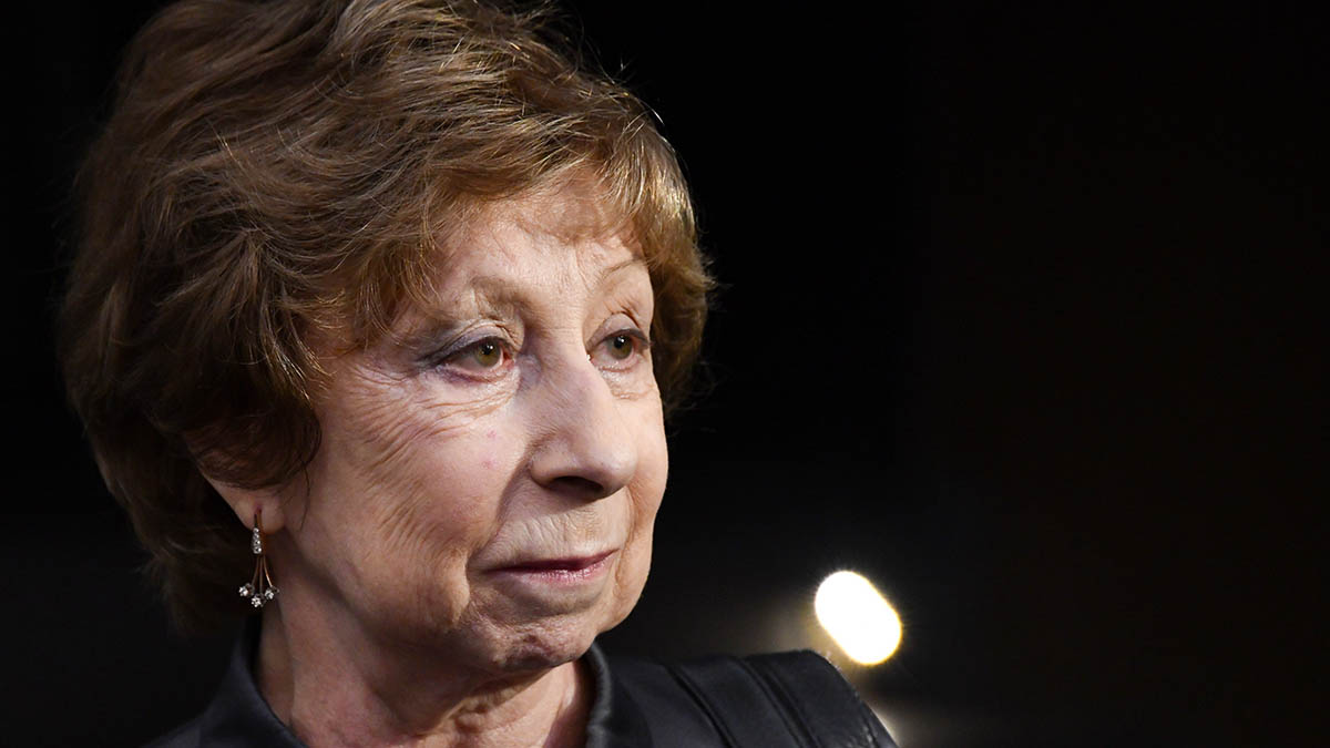 «Думала, что это шарфик»: Ахеджакова объяснила свое появление с флагом Украины