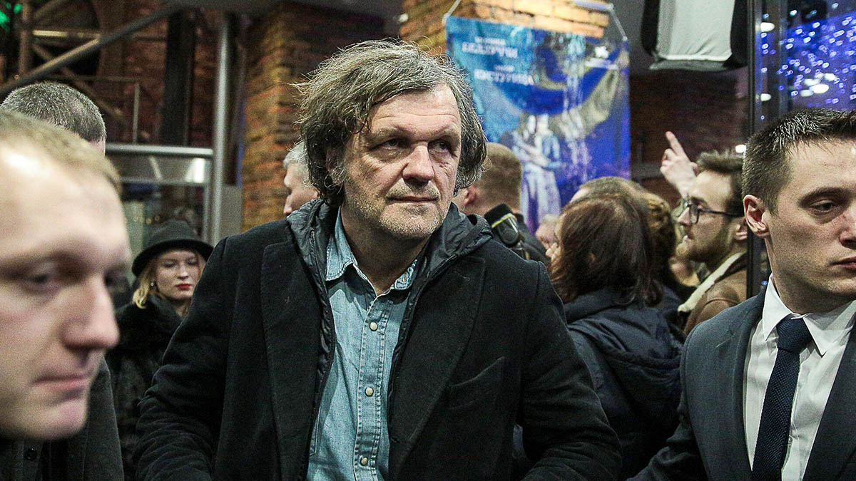 Режиссер Кустурица попал в больницу с переломом ноги