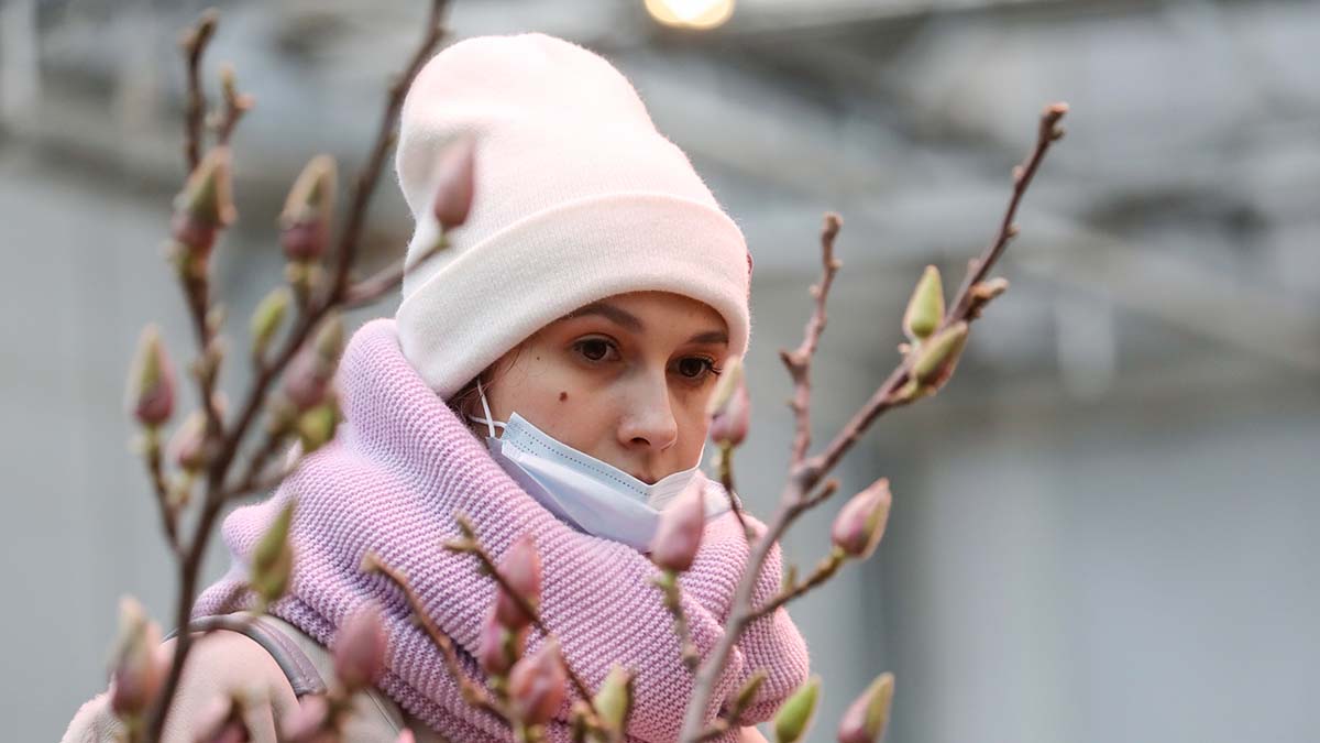 Депутат поддержал решение об отмене масочного режима в Москве 