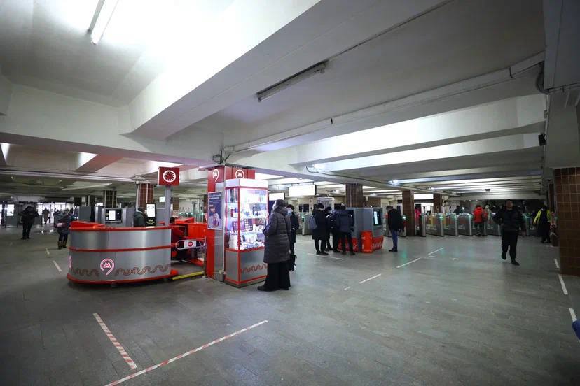 Ремонт вестибюля на станции метро «Комсомольская» завершат до конца года