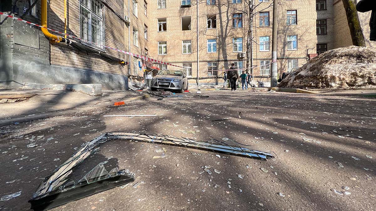 Хлопок газа произошел в жилом доме на востоке столицы из-за неосторожного обращения с оборудованием