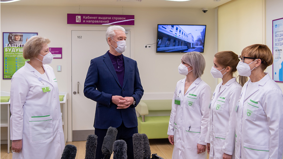 Собянин открыл после реконструкции две детские поликлиники в разных районах Москвы