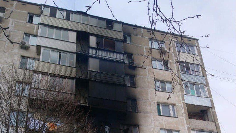 Один человек пострадал при пожаре в многоквартирном доме в Щербинке 