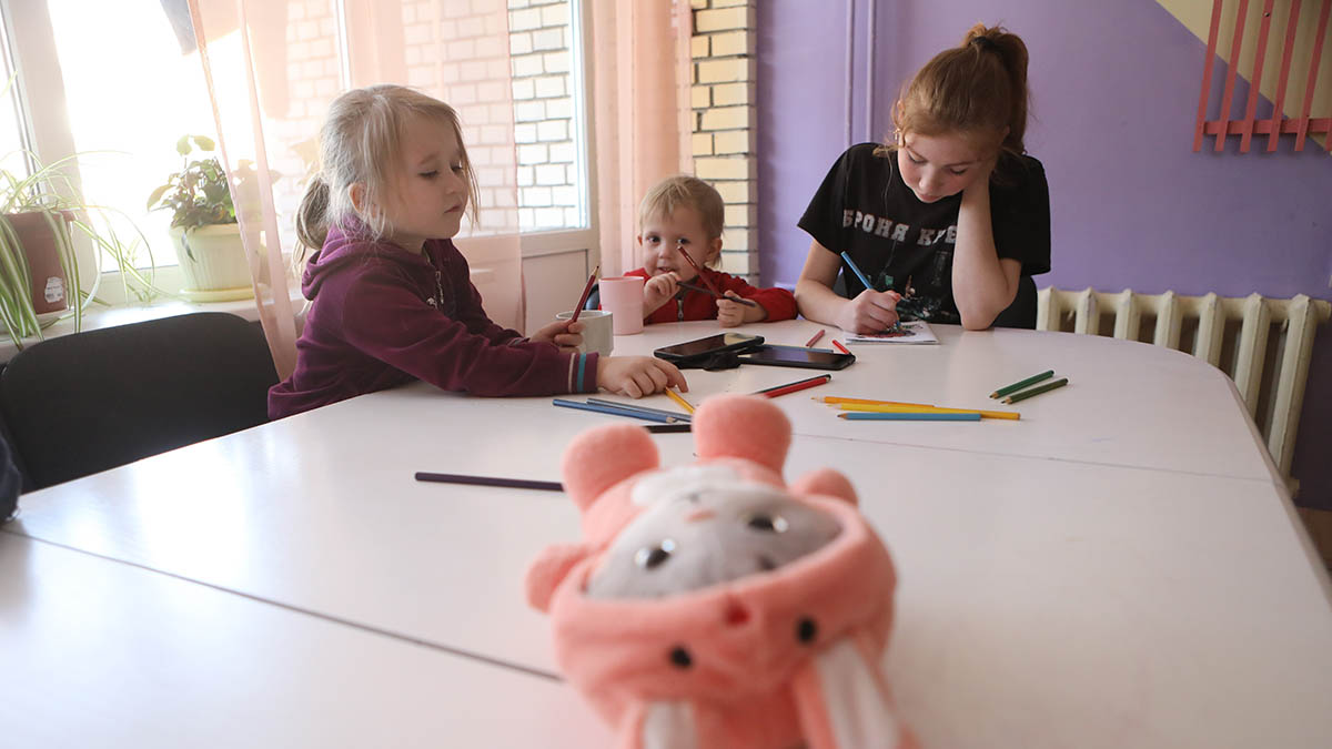 Депутат Мособлдумы Голубев рассказал о выплатах приемным семьям с сиротами из Донбасса