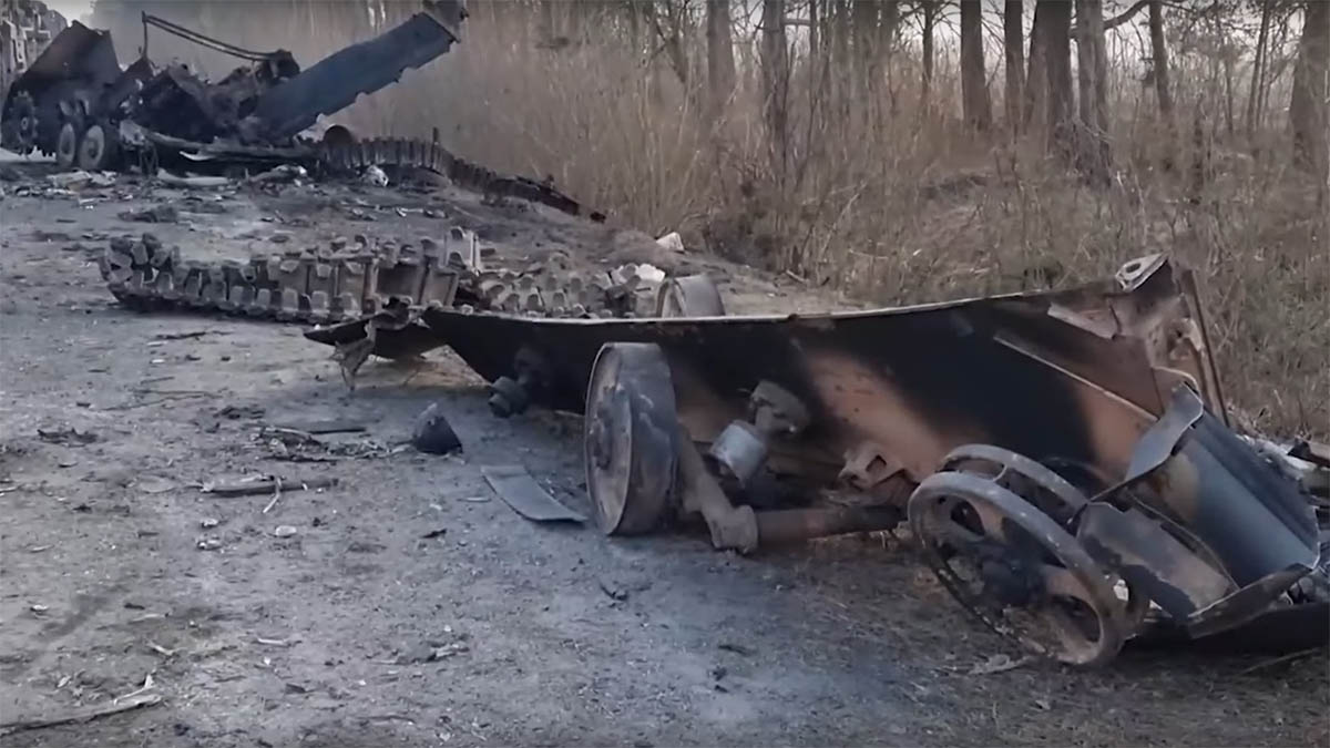 Минобороны РФ опубликовало видео последствий удара ВСУ по ферме в Запорожской области