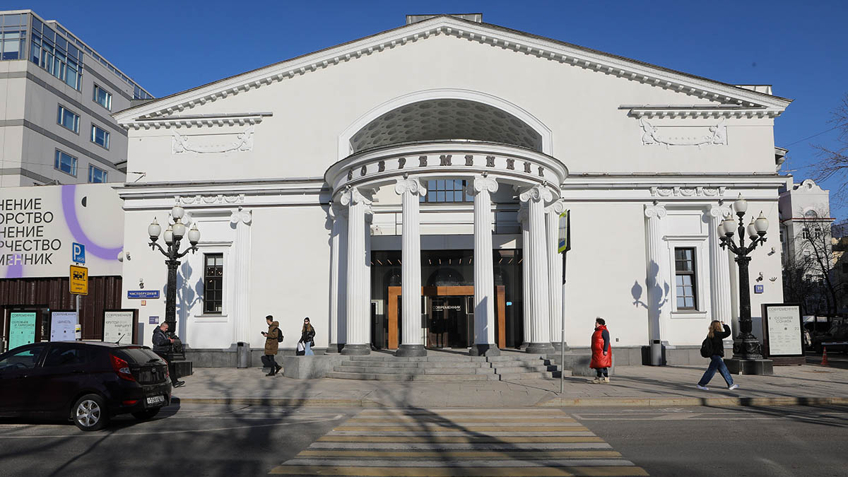 Жизненные истории сплетаются с судьбами героев