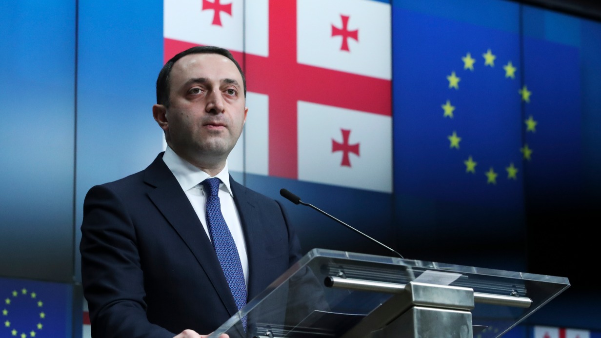 Премьер-министр Грузии Ираклий Гарибашвили убежден, что сейчас не стоит принимать необдуманные решения