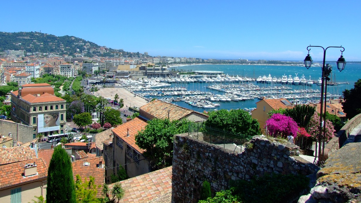 Каннский кинофестиваль отказался принимать делегации из России