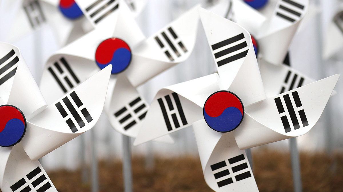 Военные Южной Кореи заявили, что КНДР запустила ракету в южном направлении