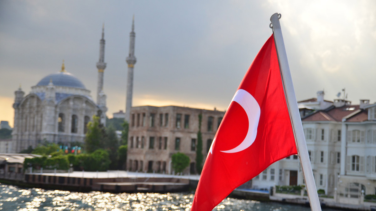 Что происходит с ценами на отдых в Турции и какие деньги лучше с собой брать