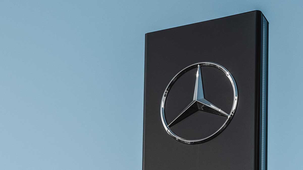 Автоэксперт Иванов объяснил, почему Mercedes не сможет вернуться в Россию