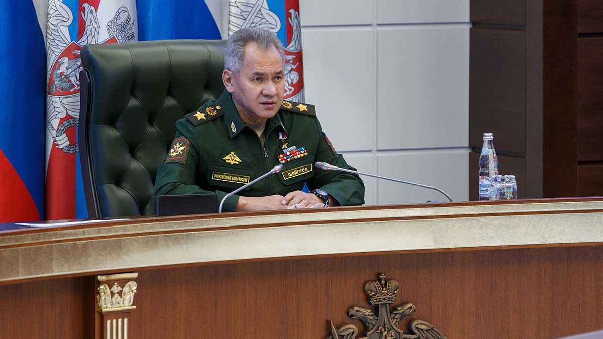 Шойгу поздравил танкистов с профессиональным праздником