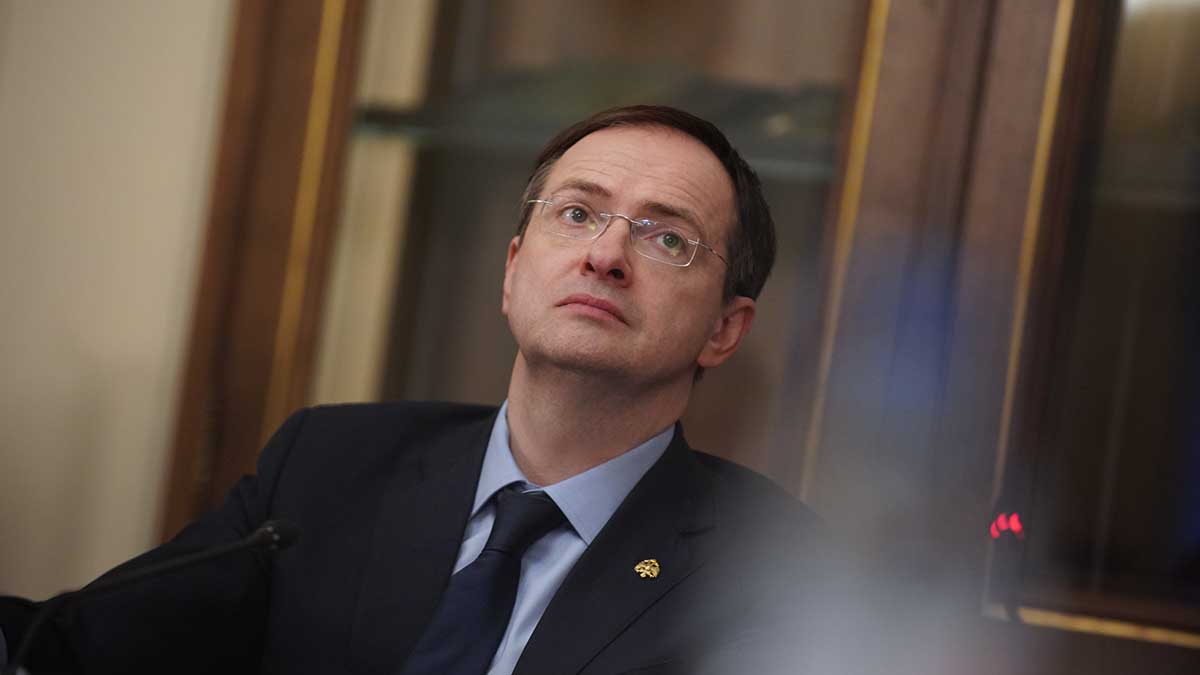 Мединский заявил, что обсудит с украинской делегацией открытие гуманитарных коридоров