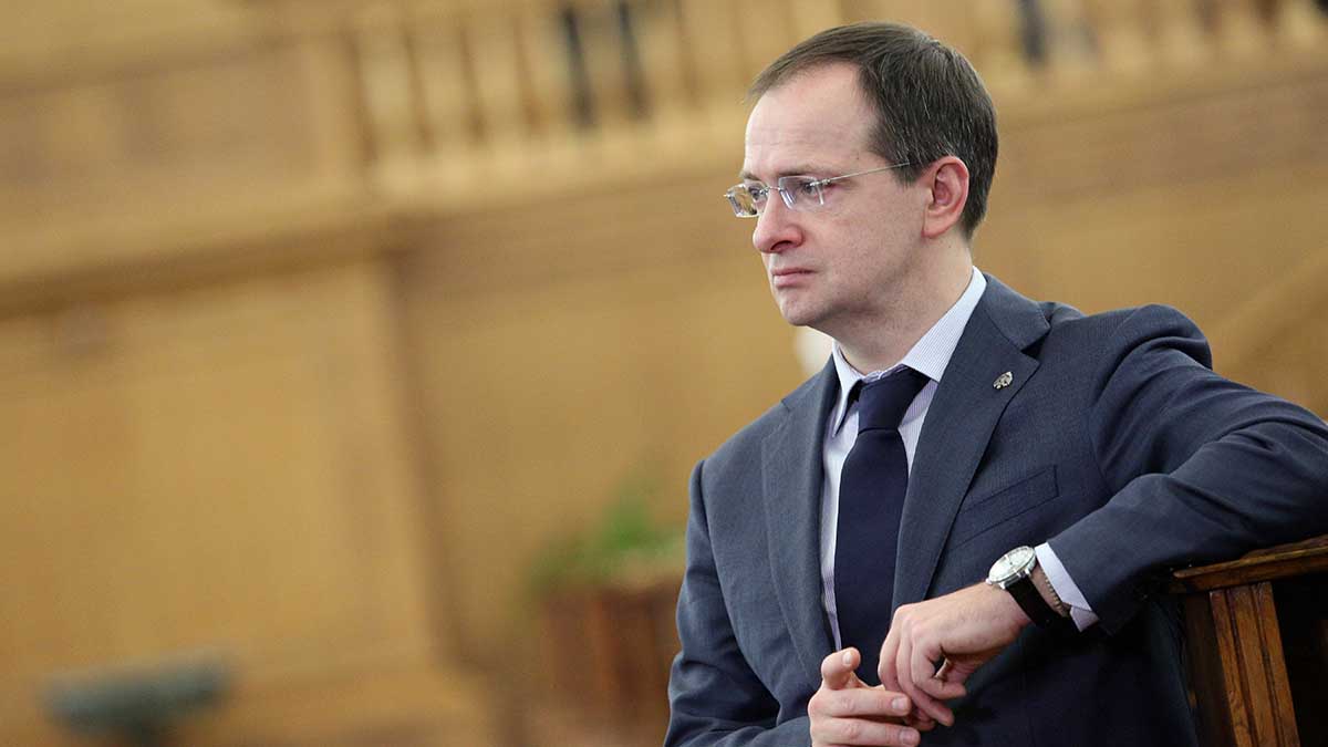 Мединский: Украина обещала наказать преступников, пытавших военнопленных