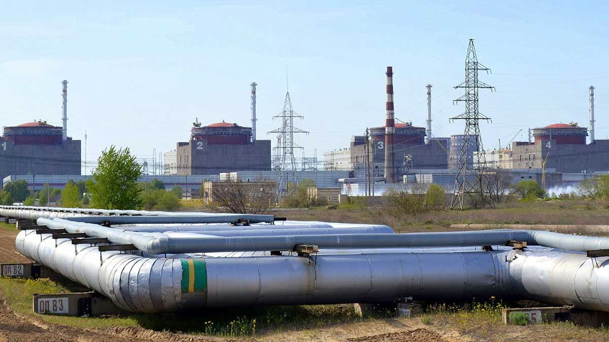 В Минобороны предупредили о катастрофе из-за обстрелов Запорожской АЭС