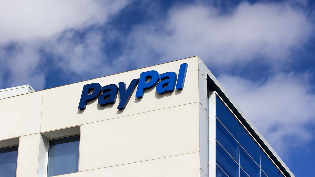 Платежная система PayPal объявила о приостановке работы в России