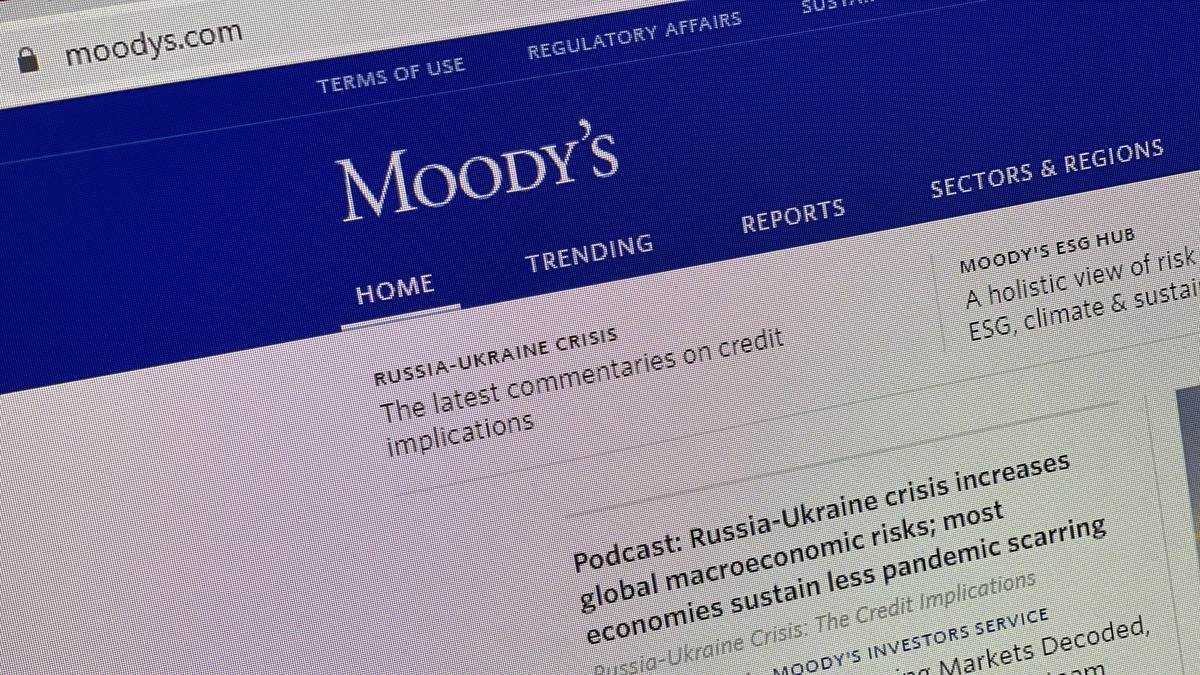 Moodys приостановило коммерческую деятельность в России