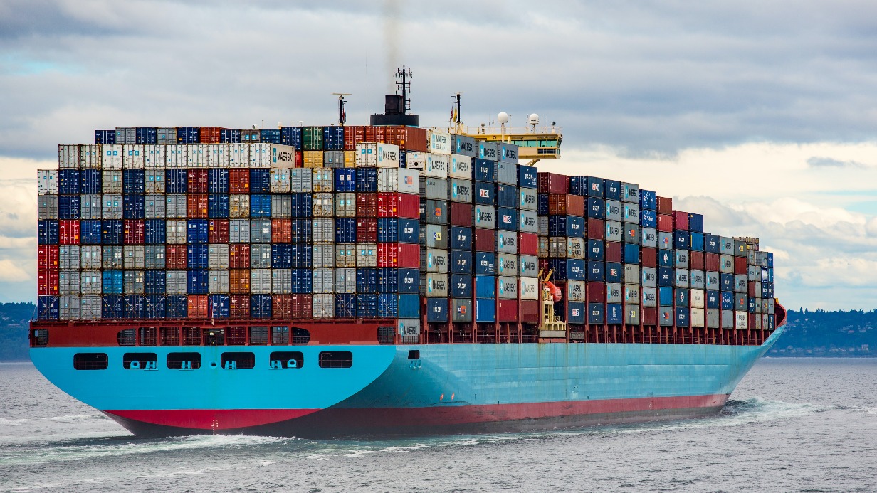 ЕС запретил ввоз в Россию предметов роскоши дороже 300 евро