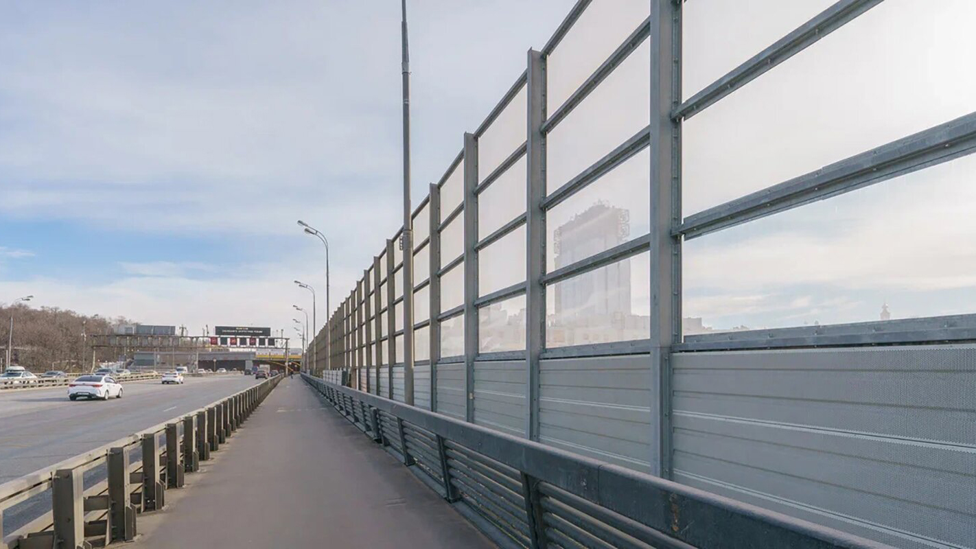 Шумозащитный экран установили на участке МКАД и Носовихинского шоссе