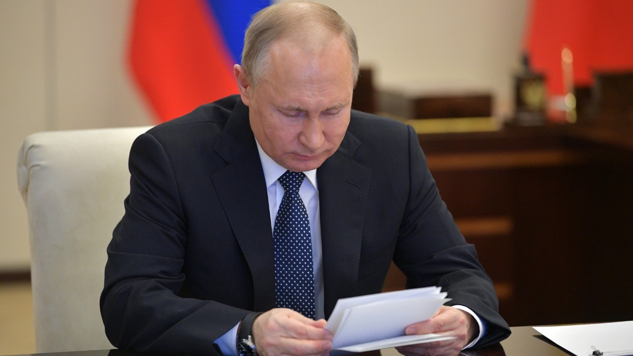 Путин одобрил новый пакет антикризисных мер в России