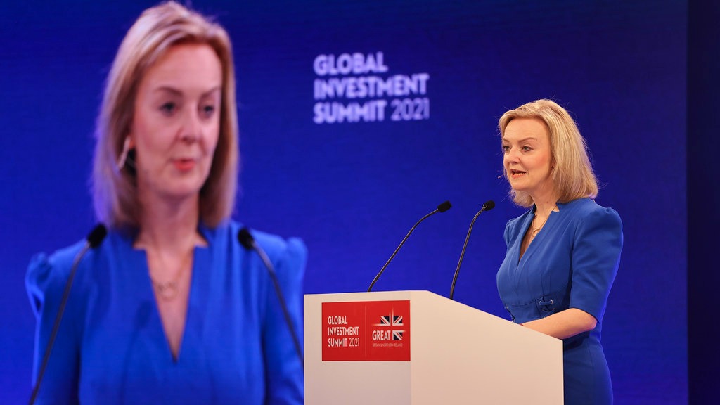 Трасс призвала страны G7 отказаться от нефти и газа из России