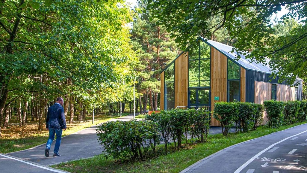 Три павильона в столичном парке 50-летия Октября выставили на торги