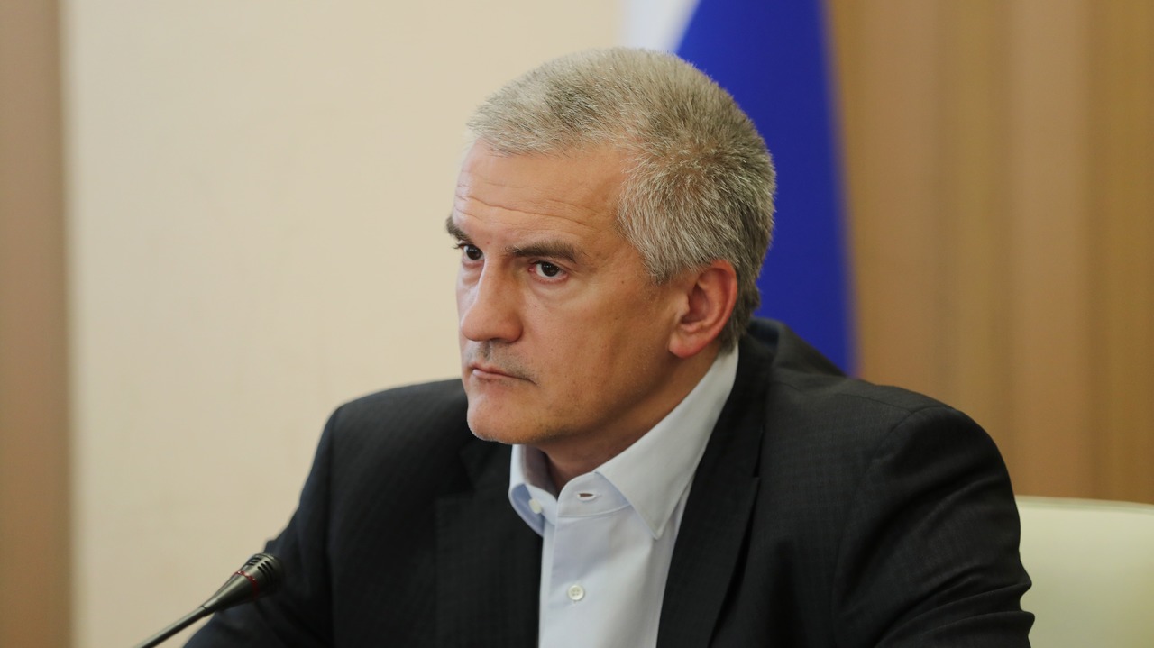 Аксенов сообщил, что в результате удара БПЛА ВСУ погибла девочка-подросток в Крыму