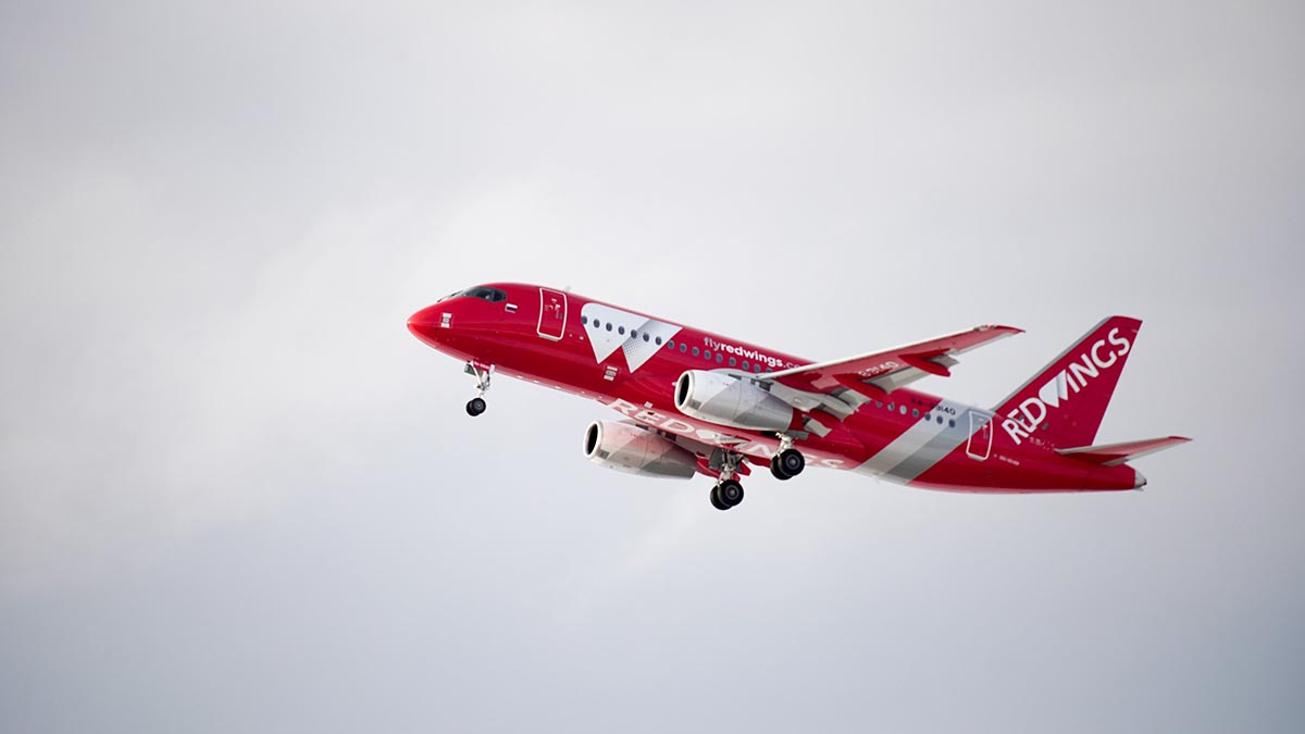 Курсирующий из Стамбула в Москву самолет совершил экстренную посадку в Сочи