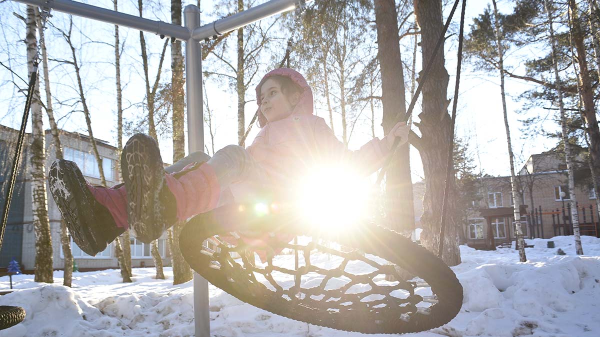 Более пяти тысяч дворов благоустроили в Москве на средства от парковок