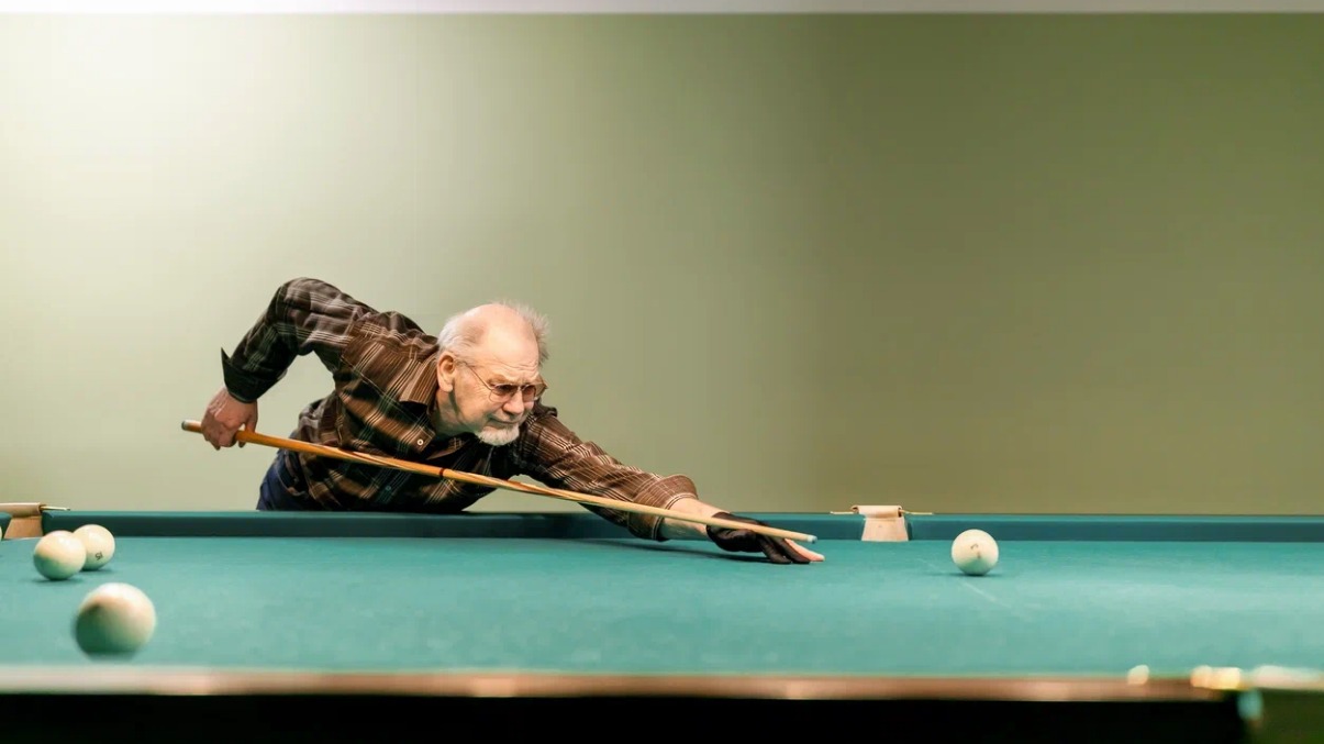 Более тысячи москвичей старшего возраста приняли участие в общегородском бильярдном турнире