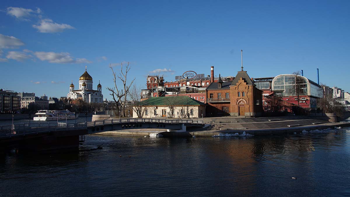 Московские набережные готовят к открытию навигации