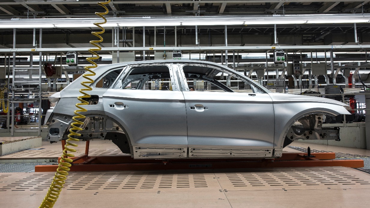 FT: BMW и Volkswagen приостановили работу заводов в ЕС из-за нехватки деталей