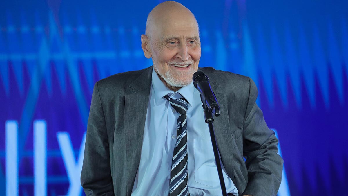 Композитор Дунаев назвал сроки выписки Дроздова из больницы