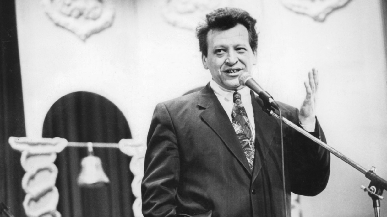 Художественный руководитель киножурнала "Ералаш" Б.Ю. Грачевский во время выступления на шестидесятилетии Московского городского дворца детского (юношеского) творчества.