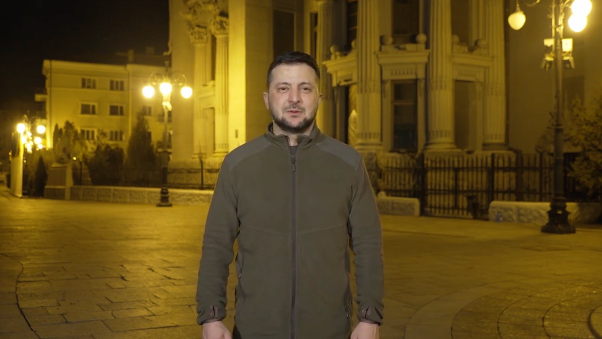 Видео с Зеленским из центра Киева назвали фейком