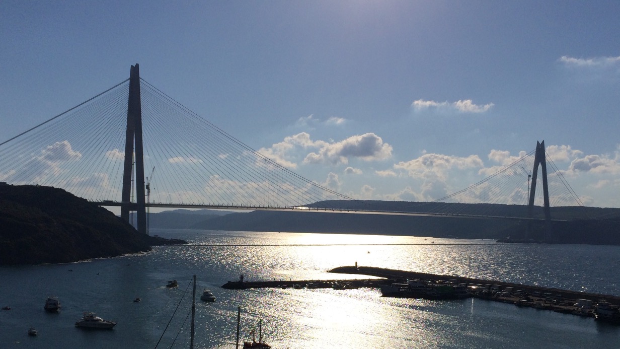 ФСБ сообщила о дрейфе украинских мин в западной части Черного моря