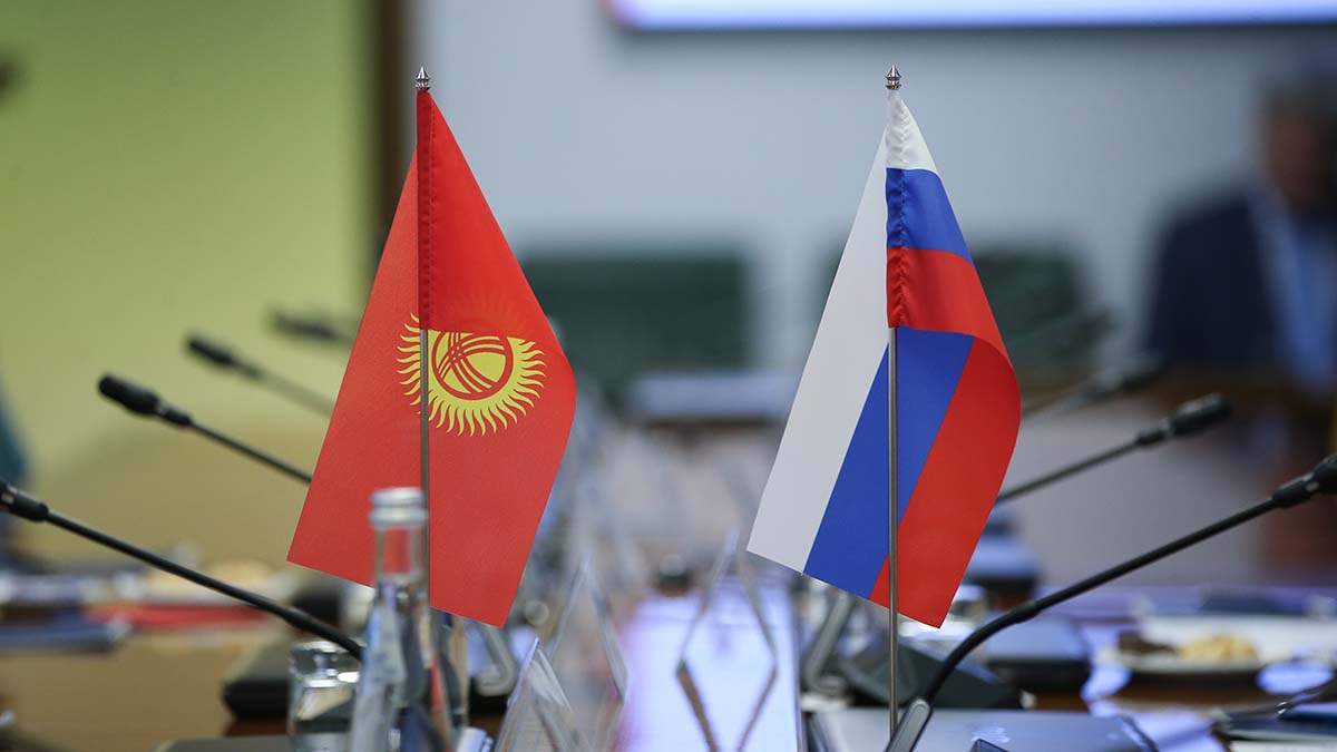 МИД Киргизии потребовал объяснить задержания граждан республики в России