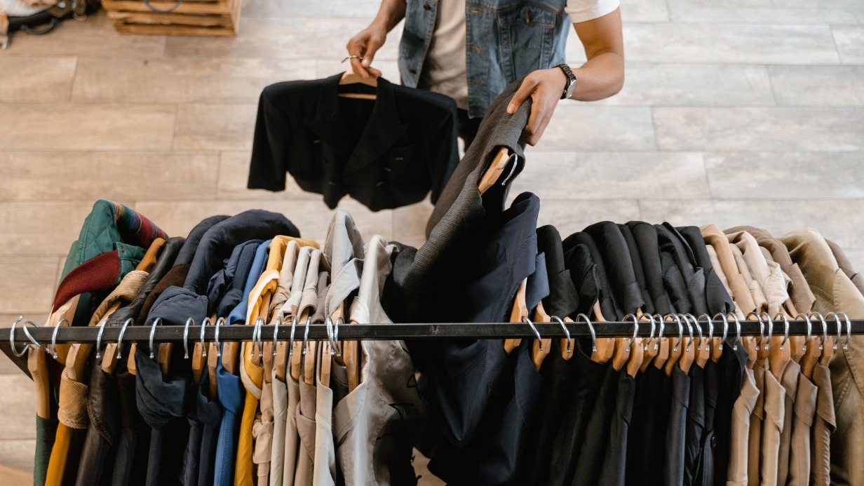 «К рынку 90-х не вернемся»: какие российские бренды одежды заменят западный массмаркет 