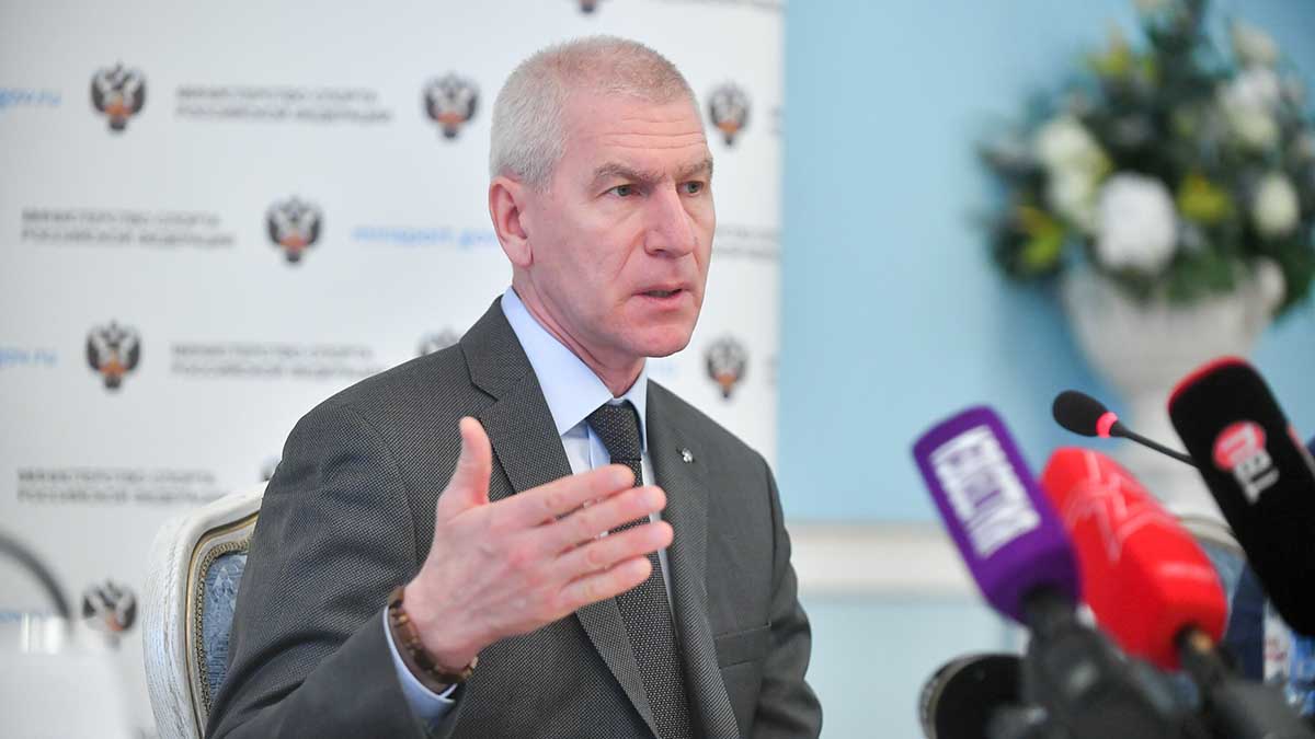 Матыцин призвал спортсменов в России «быть поскромнее» в зарплатах