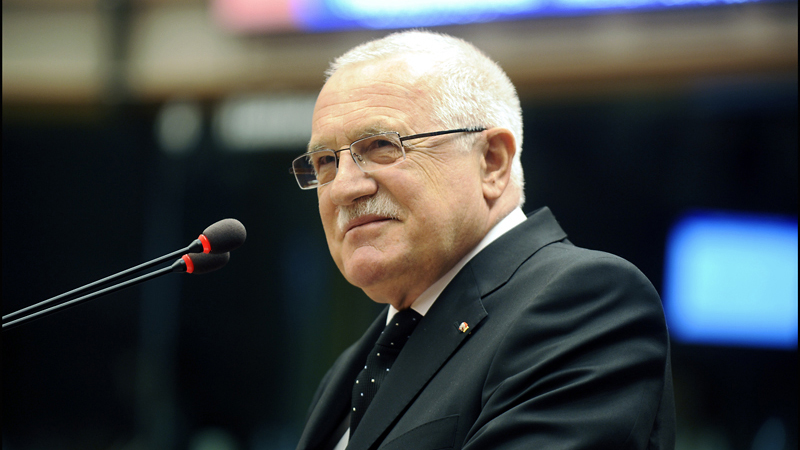 Бывший президент Чехии отказался возвращать медаль Пушкина и осудил русофобию