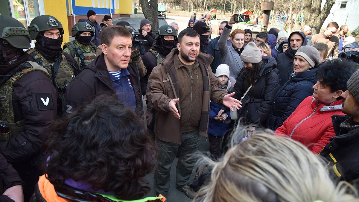 «Россия здесь навсегда»: Турчак пообщался с жителями Мариуполя