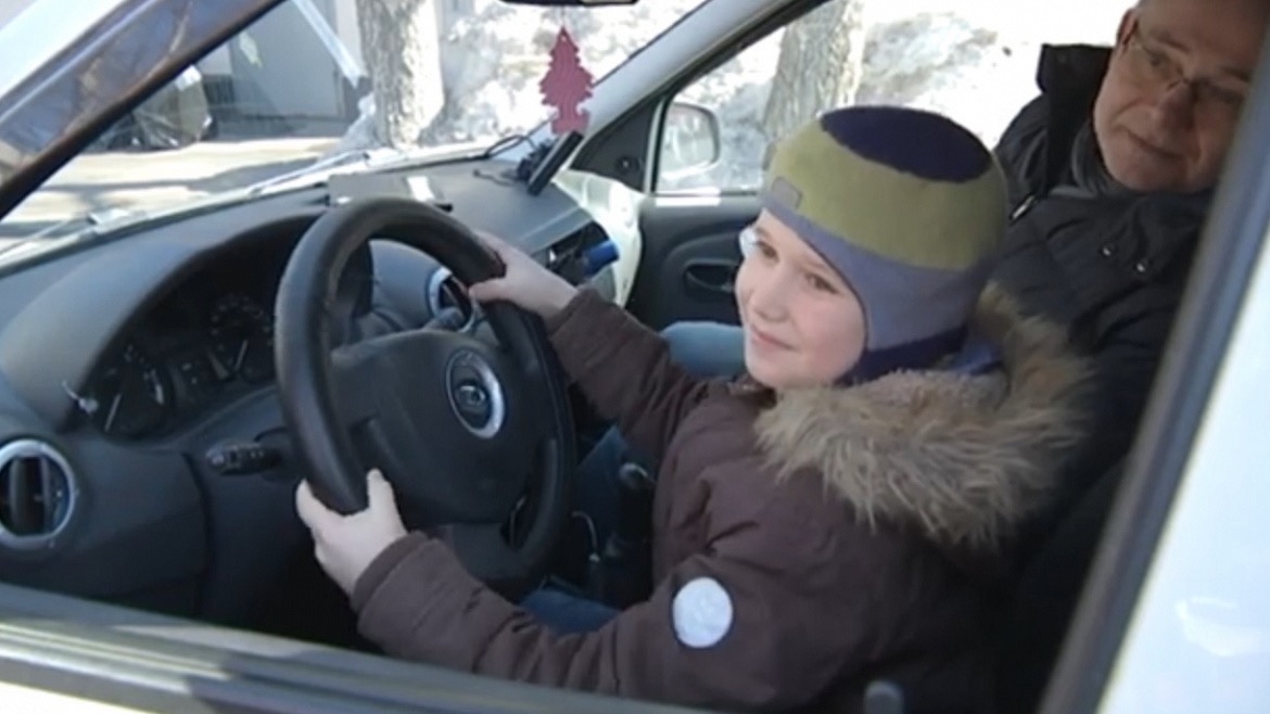 Столичные полицейские нашли потерявшихся братьев семи и девяти лет и передали родителям