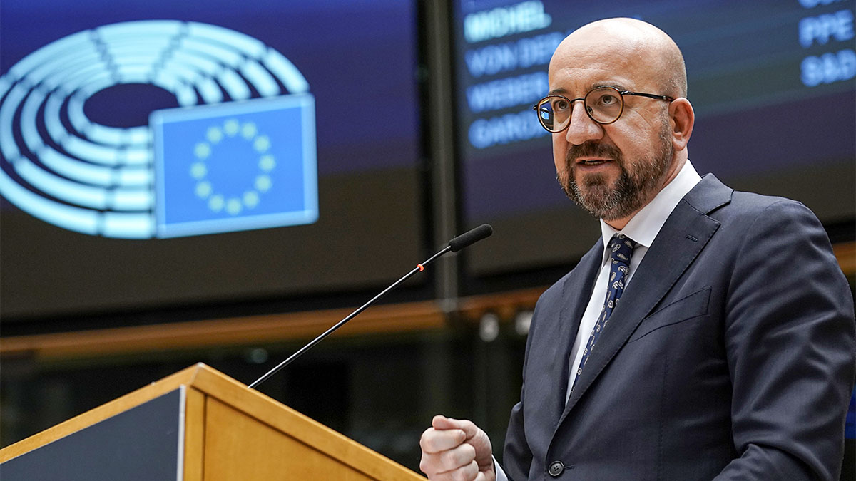 СМИ: Найдено объяснение досрочному уходу главы Евросовета Шарля Мишеля