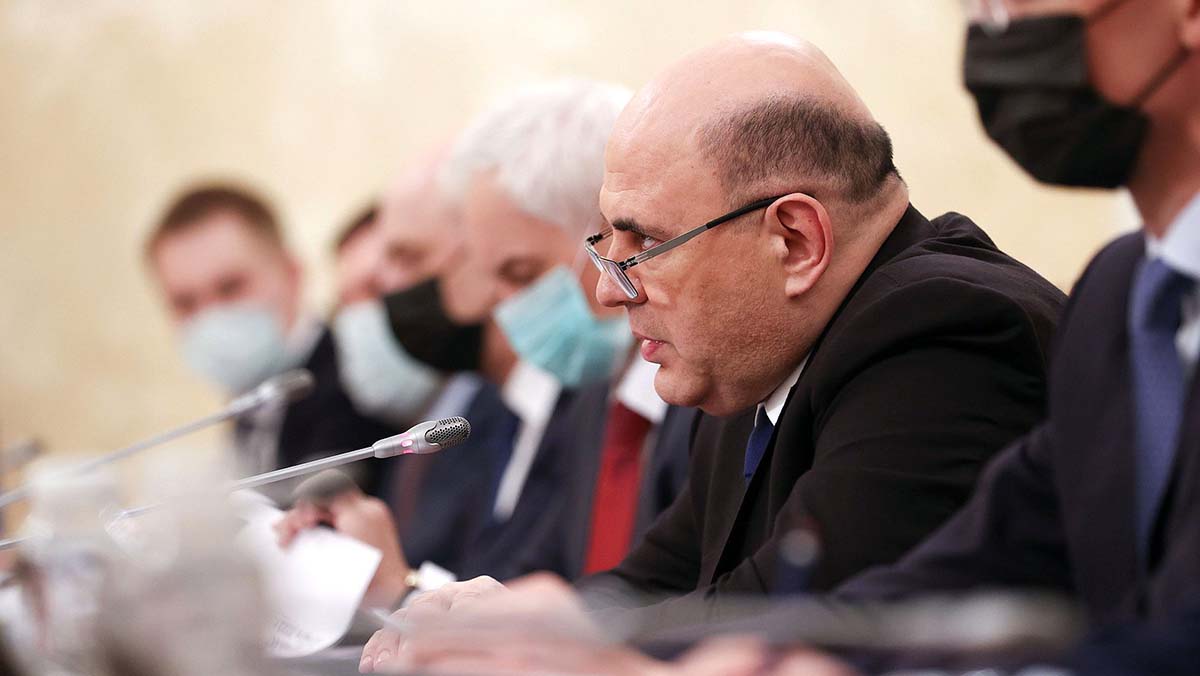 Мишустин спрогнозировал сокращение ВВП по итогам года меньше трех процентов